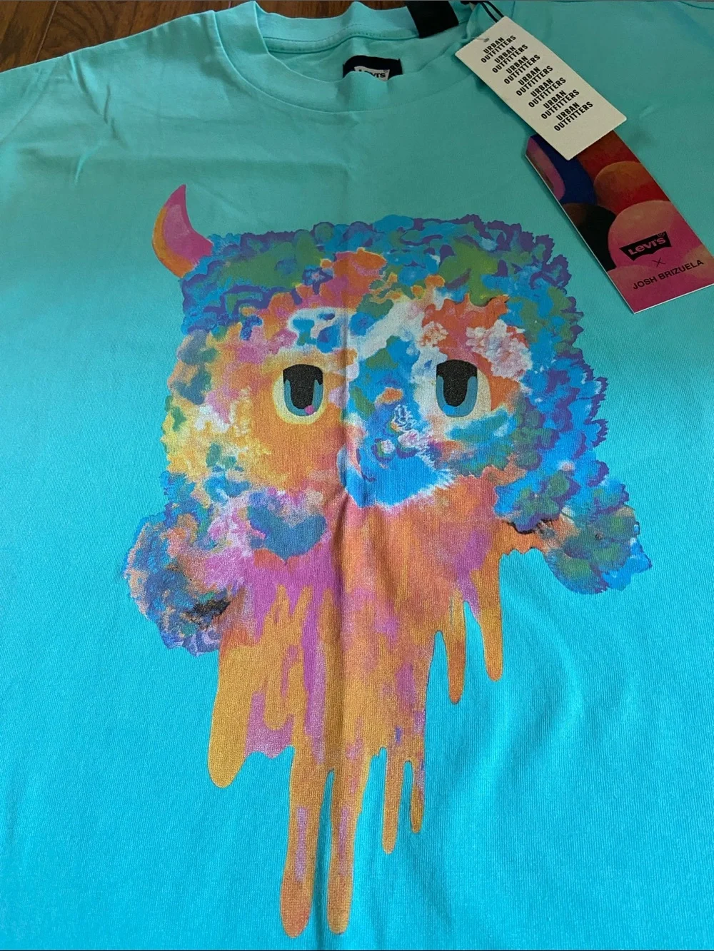 NWT Levis tee shirt